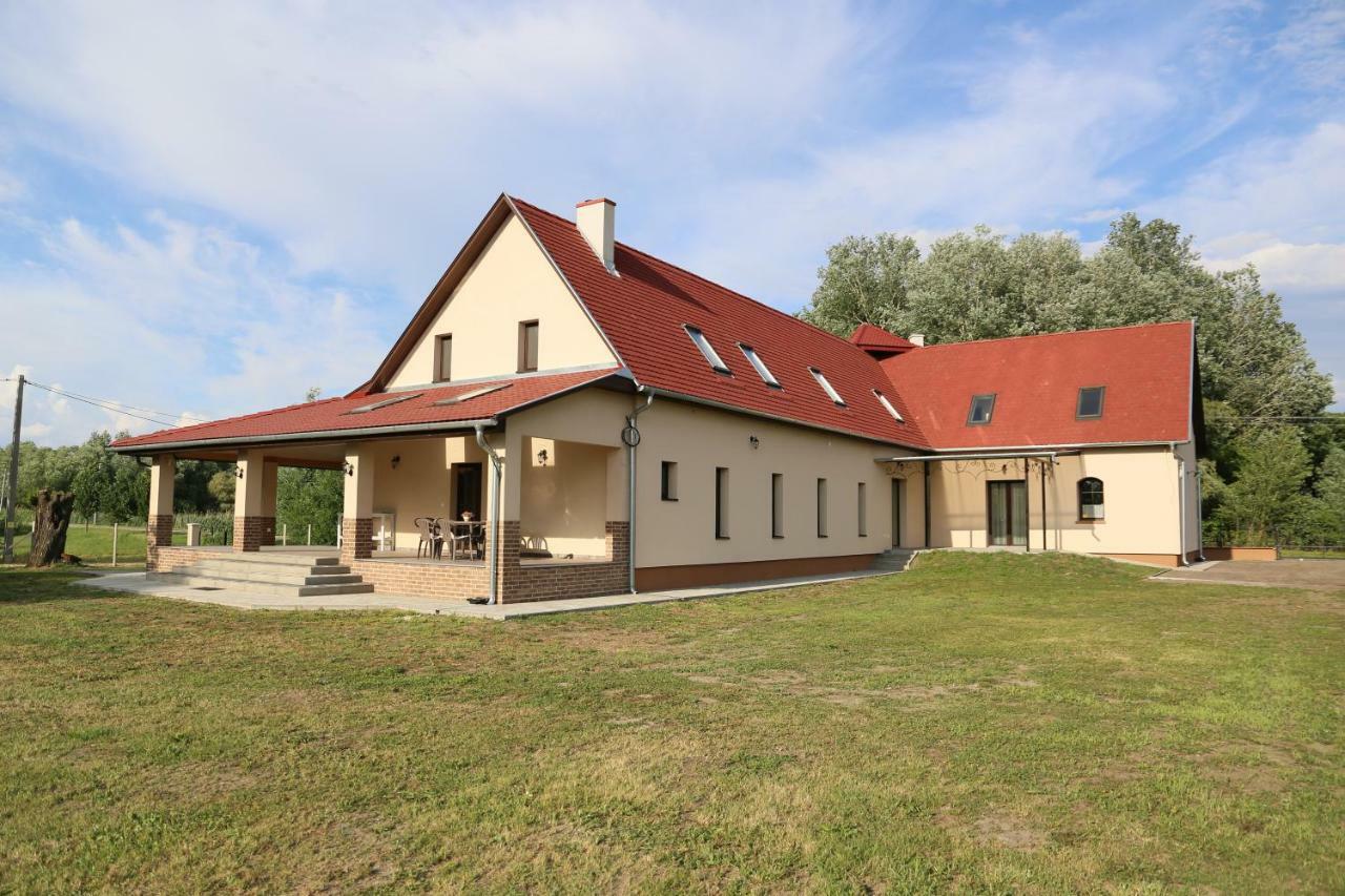 Hotel Tiszavilág Pihenőház Tiszakécske Exterior foto